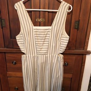 Madewell cut out dress with pockets.